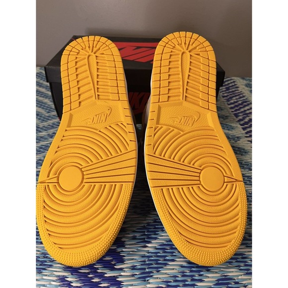 Jordan 1 Retro High OG Brotherhood 2022 555088 706 University Gold Mens Size 9.5 - Picture 6 of 10